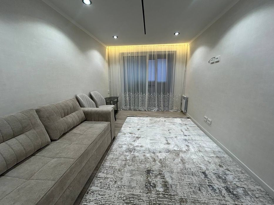 Максим Горький, 2в3/3/5 , первая сдача квартиры