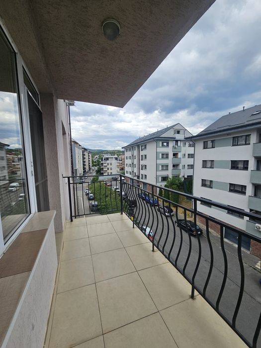 Inchiriez apartament 1 camera  capat Gheorgheni