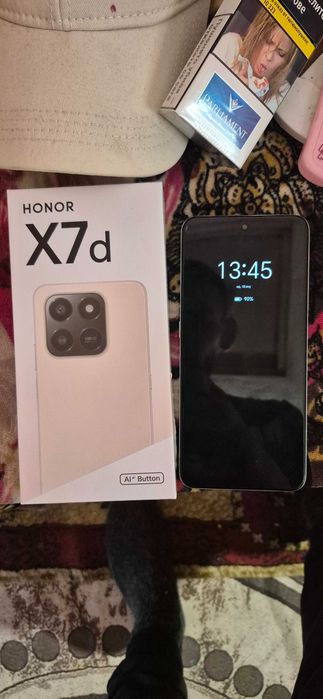 Продавам Honor x7 d
