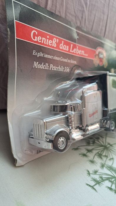 Макет американски камион Peterbilt 356
