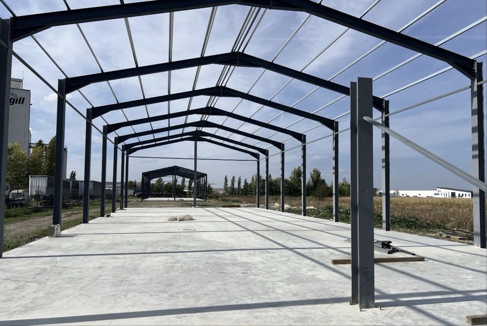 Vand hale si structuri metalice la super preturi