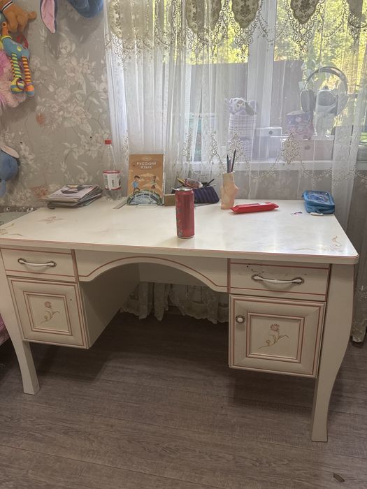 Кровать односпальная с матрасом