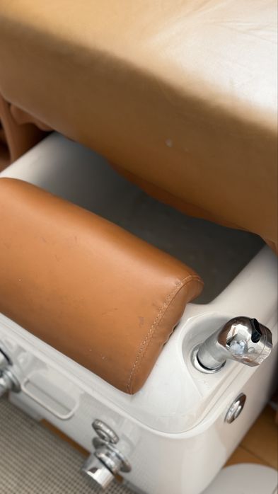 Кресло педикюрное 400 000 тг