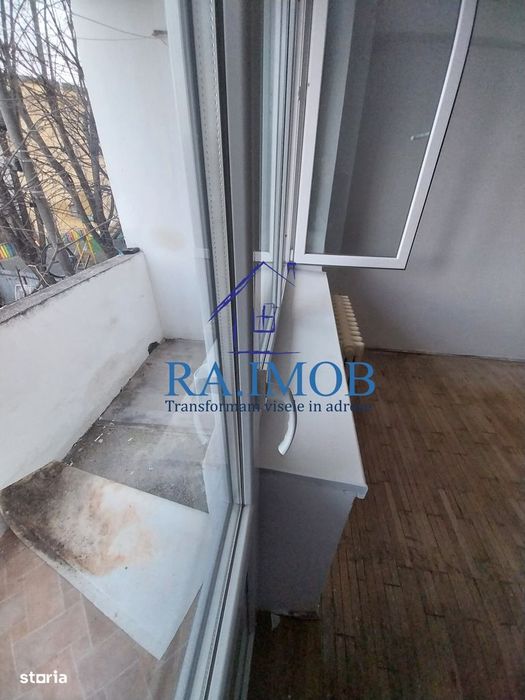 Apartament 2 camere, et1/4, Ultracentral-Hale - 69800 euro negociabil