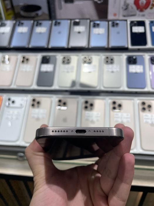 iPhone 15 pro Max LL/A e-sim