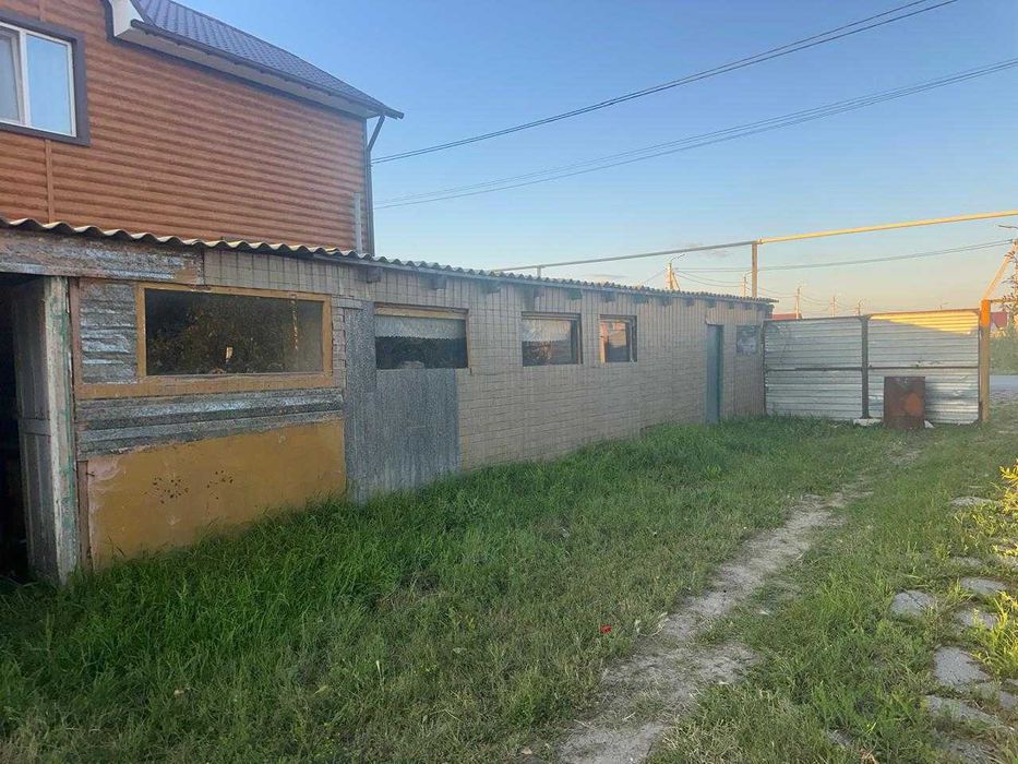 благоустроенный дом с участком