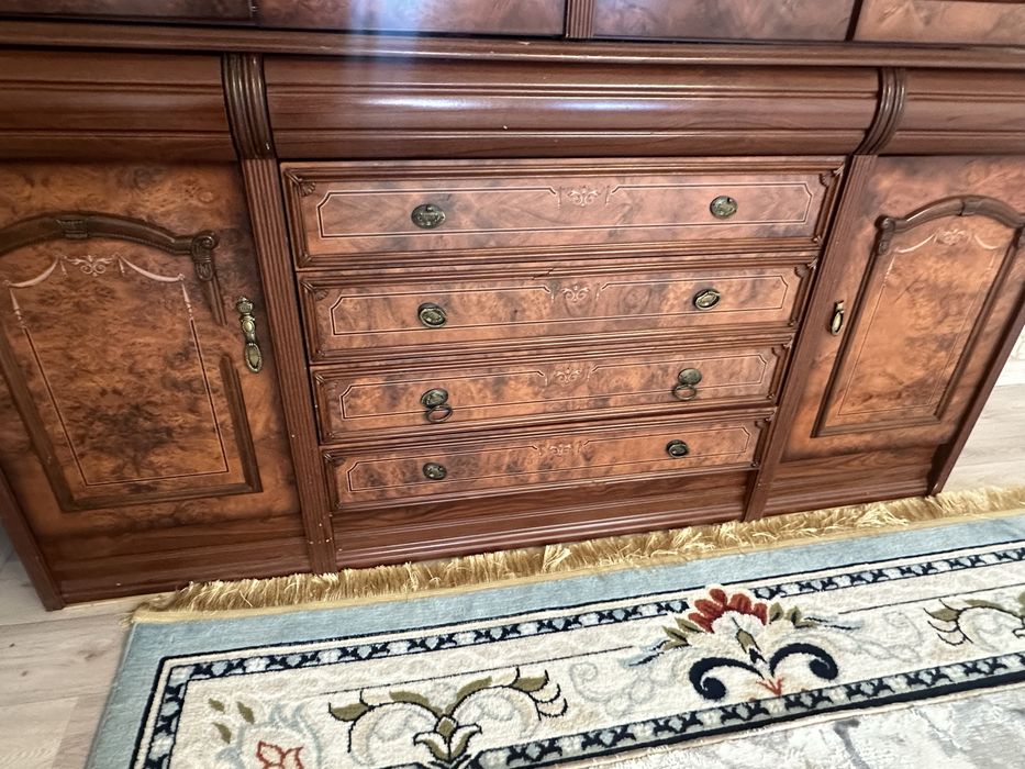 Стенка для посуды