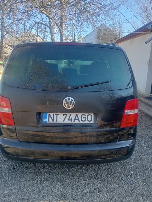Vând Touran 5 locuri