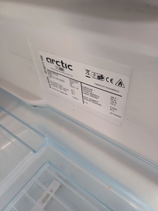 Vand 2 buc frigider Arctic