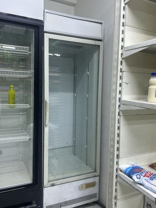 Холодильный шкаф