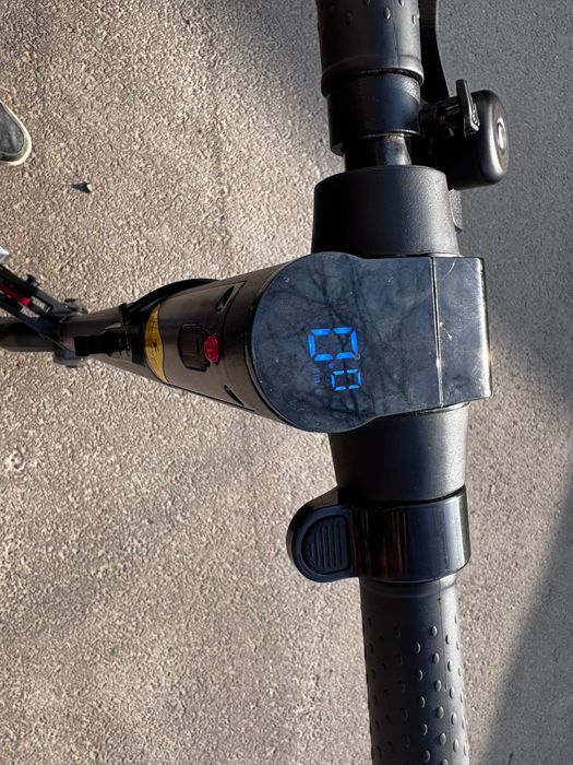 Надёжный электросамокат Tribe Himba