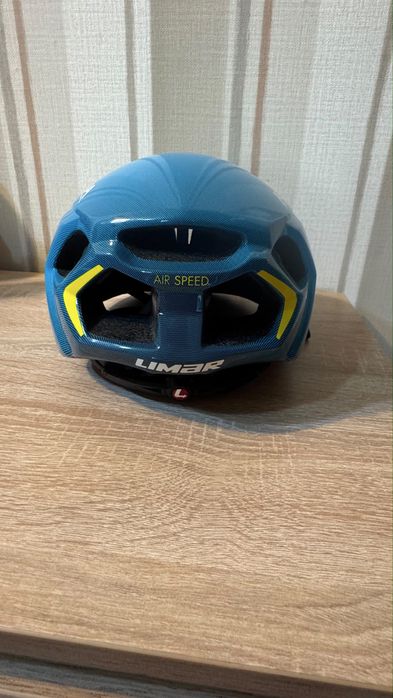 Продам шлем для велоспорта Limar