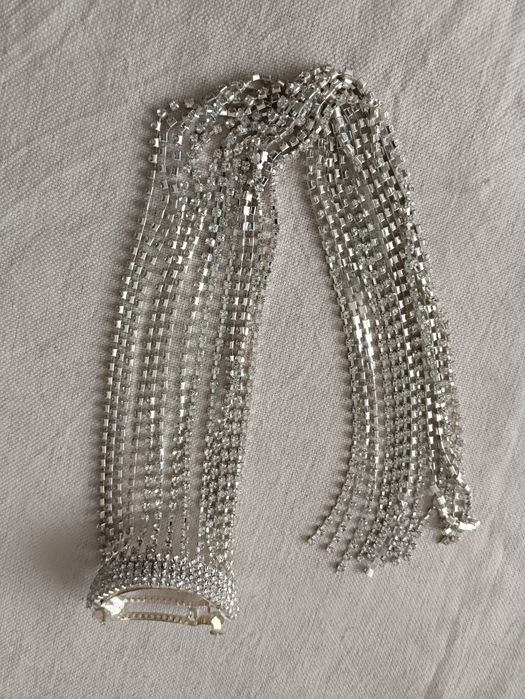 Бижутерия, заколка для прически.