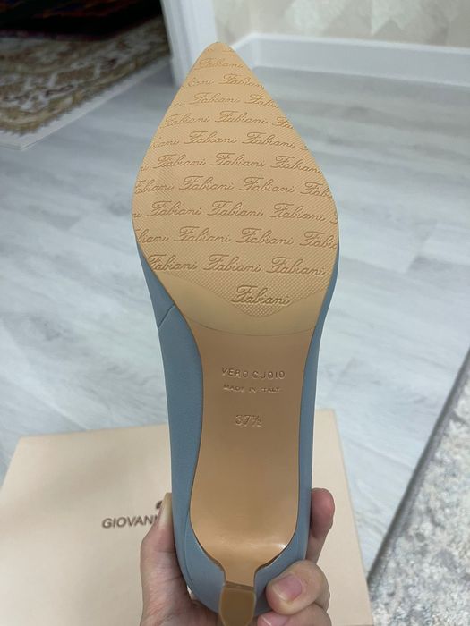 Продаётся красивые туфли