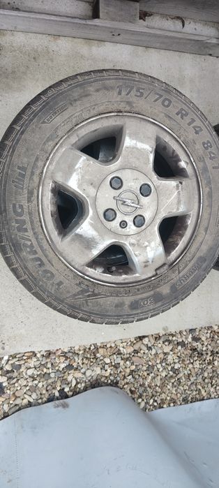 Vand cauciucuri Second hand R14 - R15