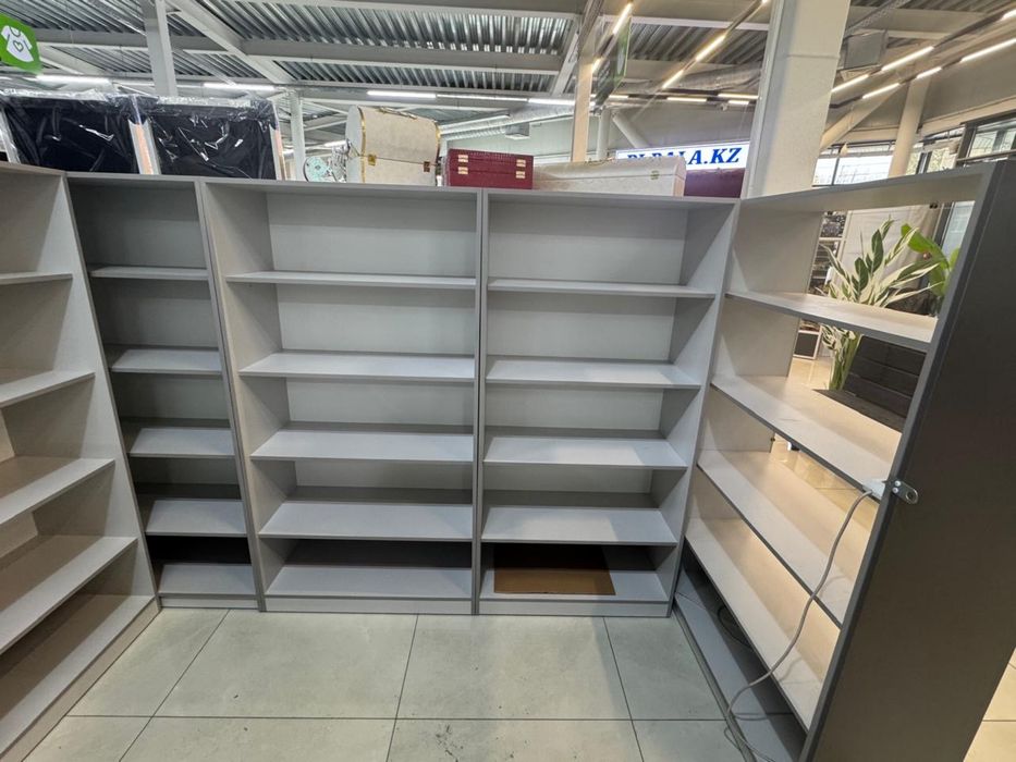 Продам витрины/стеллажи