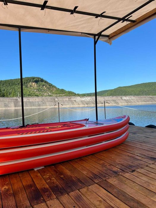 Centru agrement Apuseni Boats plimbari cu Vaporasul pe Lacul Belis