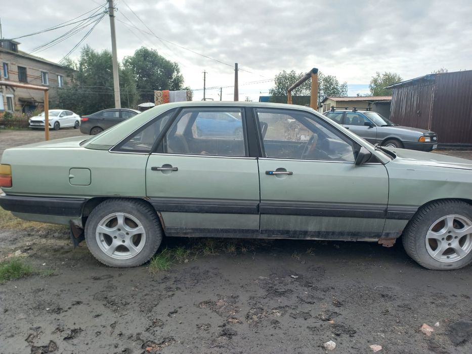 Ауди 100 щука...