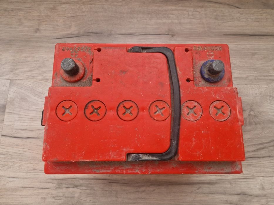 Аккумулятор для машины 60h