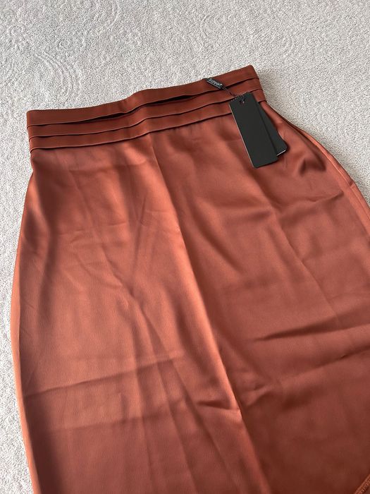 Fustă de satin noua