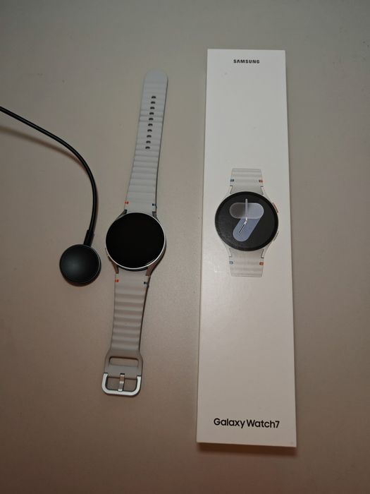 Samsung Galaxy Watch 7 – 44 mm – ca nou – garanție