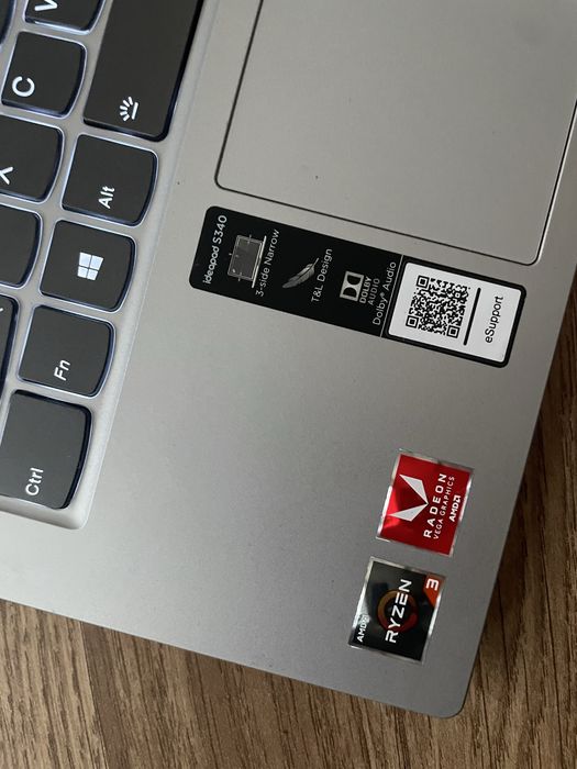 Laptop Lenovo Rayzen 3 Slim Display 14 inch led,Tastatură luminată,Windows 11 Pro,,SSD 130gb cu 500gb memorie,4gb ram ddr4,baterie buna.Model nou.