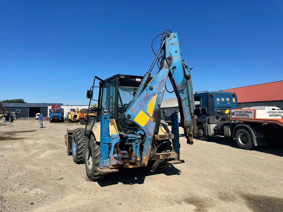 Dezmembrez buldoexcavator FERMEC 965- piese de schimb Fermec