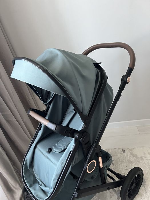 Продается Коляска 2в1