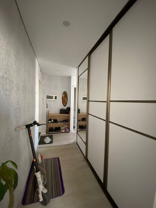 Продам 2 комнатную квартиру.