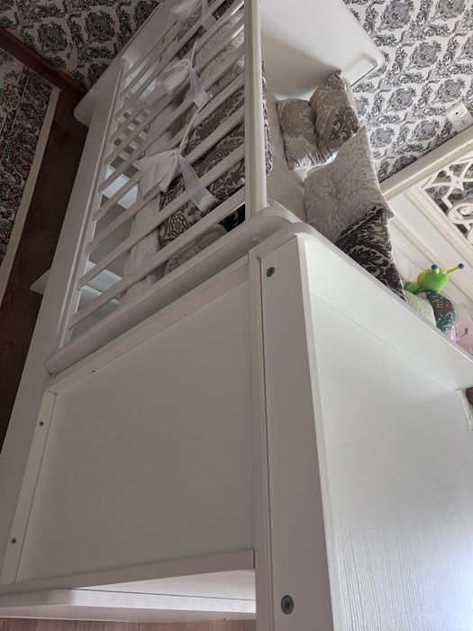 Детская кровать с бортиками