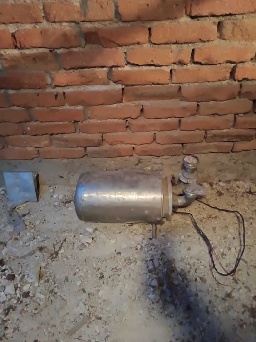 Вакум помпа за течности и части //////