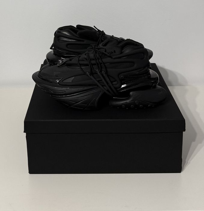 Balmain Unicorn Black