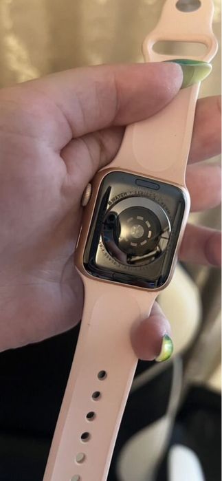 Часы Apple Watch 5:40mm куплено в сша .Коробка,документы всё есть .