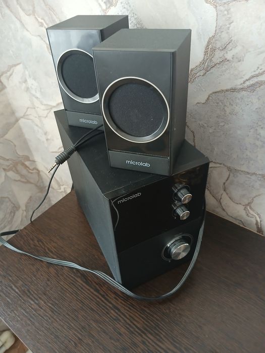 Продается буфер с калонками