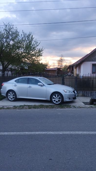 De vânzare Lexus is 220d