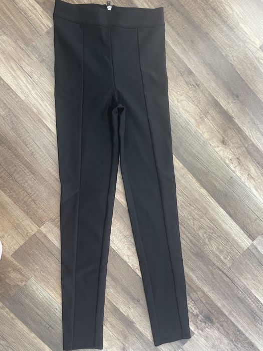 Еластичен черен клин