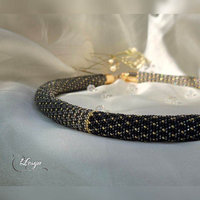 Украшения из бисера ручной работы