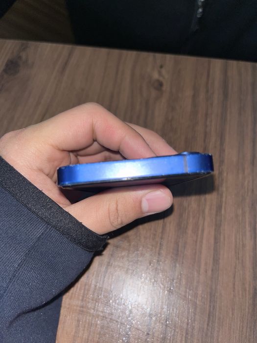 Айфон 12 мини.