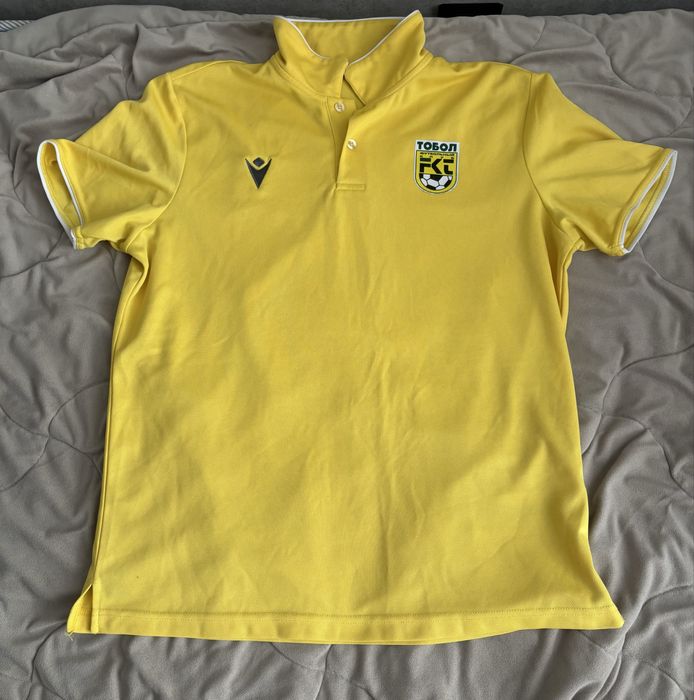 Продам футбольную экипировку