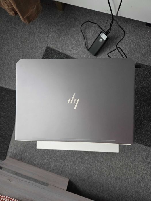 продавам лаптоп HP Zbook Studio g5
