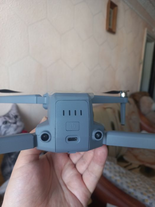 Drona cu touch-screen