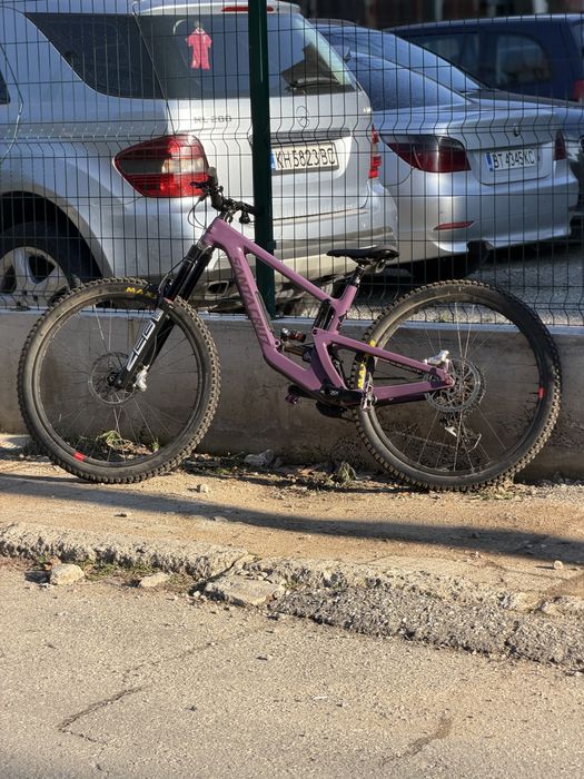 Продавам Santa Cruz Megatower!