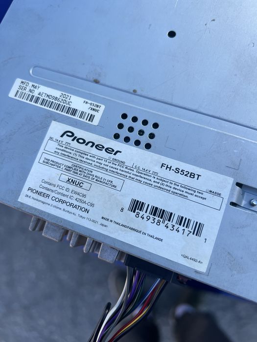 Продам магнитоллу. Pioneer оригинал.