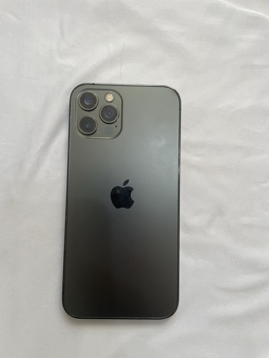 Айфон 12 про с гарантией