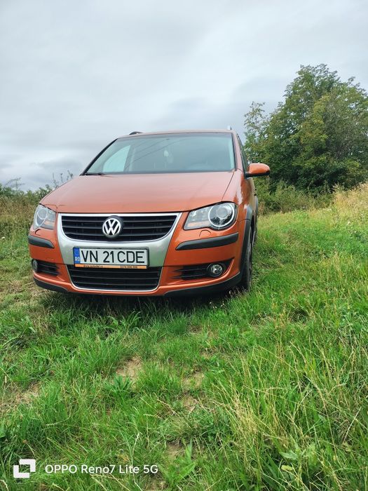 Volkswagen Cross Touran