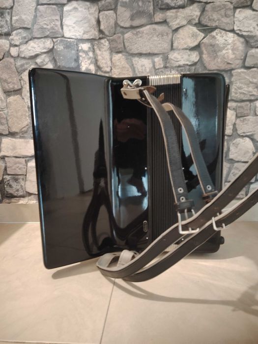 Акордеон Weltmeister / Нов Велтмайстер