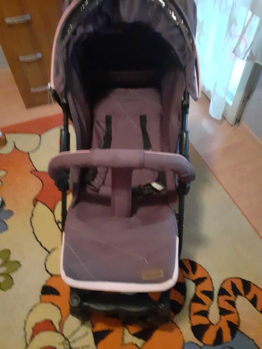 Бебешка олекотена количка