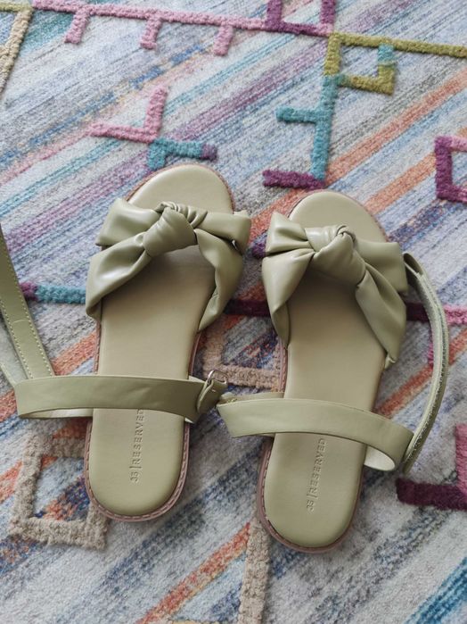 Нови детски сандали кожа 35 номер Reserved