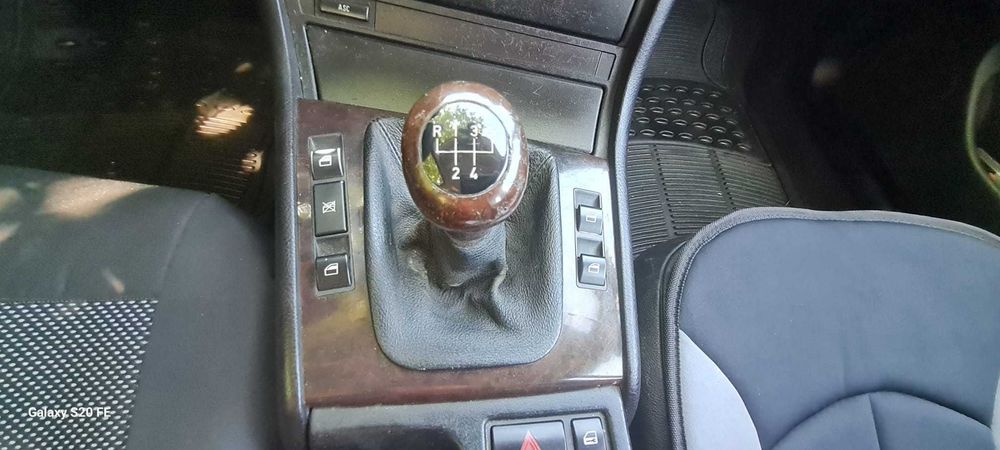 BMW E46 Touring (Combi) 320d 150 CP – 2002 – 2.600 € negociabil