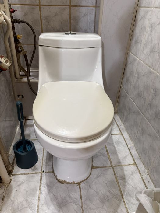 Продам унитаз б/у
